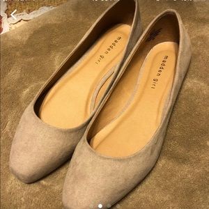 Ladies flats 8 1/2 brand new